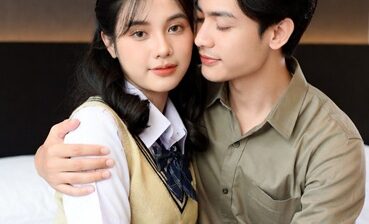 เรื่องเสียวนักเรียน ม.4 โดนเพื่อนพาไปเย็ดที่ม่านรูดครั้งแรก