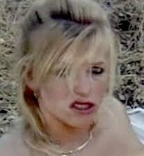 Rikki Anderson นางเอกสาวนัยน์ตาซึ้งยุค 90 กับเสน่ห์ความสวยที่ดูละมุนและตราตรึงใจ